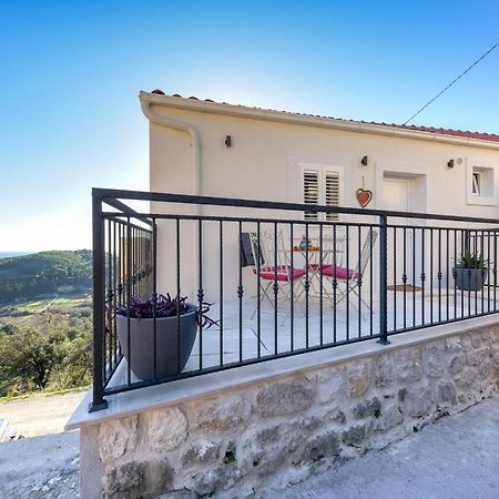 Jully Apartment With Swimming Pool Babino Polje Exterior foto